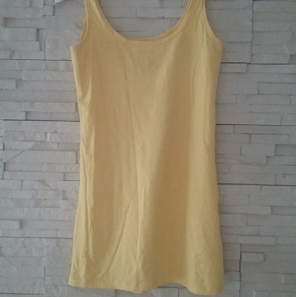 Round Neck Solid Camisole - Picture 2 of 3